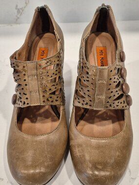 Miz Mooz, US 6.5, leather upper